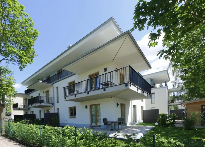 Brise Ahlbeck App 10 *